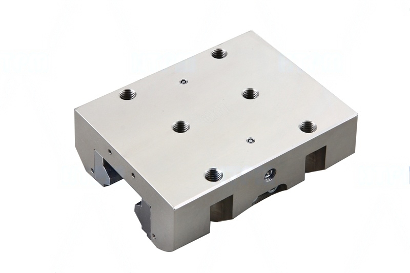 常开液压钳制器